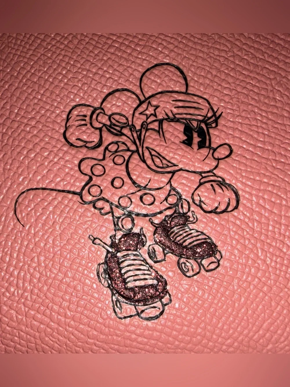 Disney x Coach Minnie Mouse Wristlet - Vintage Pink